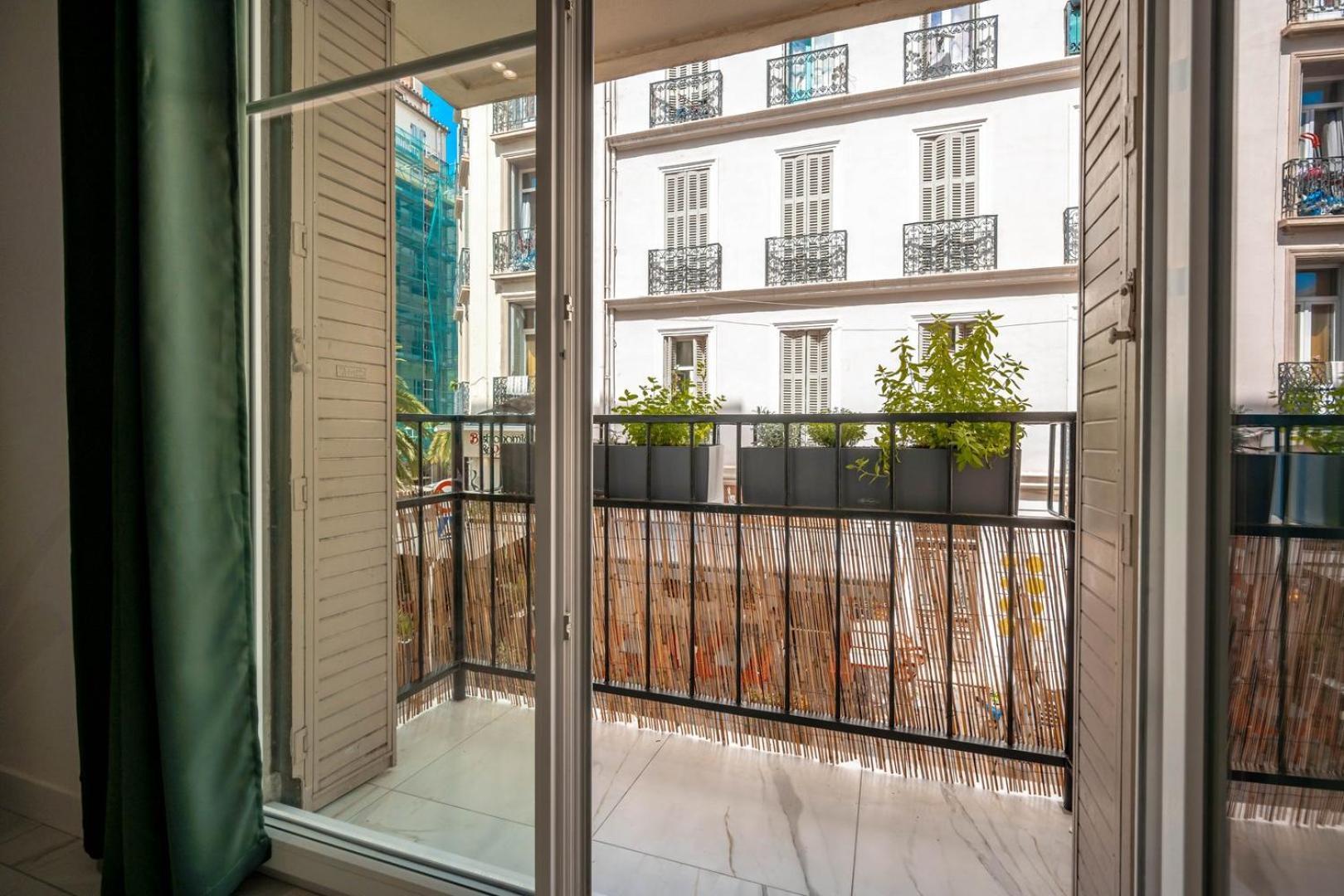 O Repos Des Artistes - Le Gatsby*** Apartamento Toulon Exterior foto